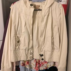 White zip up jacket
